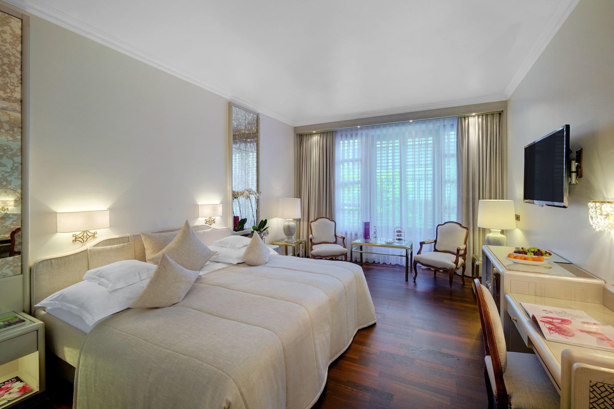 Hotel Europaeischer Hof Heidelberg, Bestes Hotel Deutschlands In Historischer Architektur Luaran gambar A room at the Hotel de France