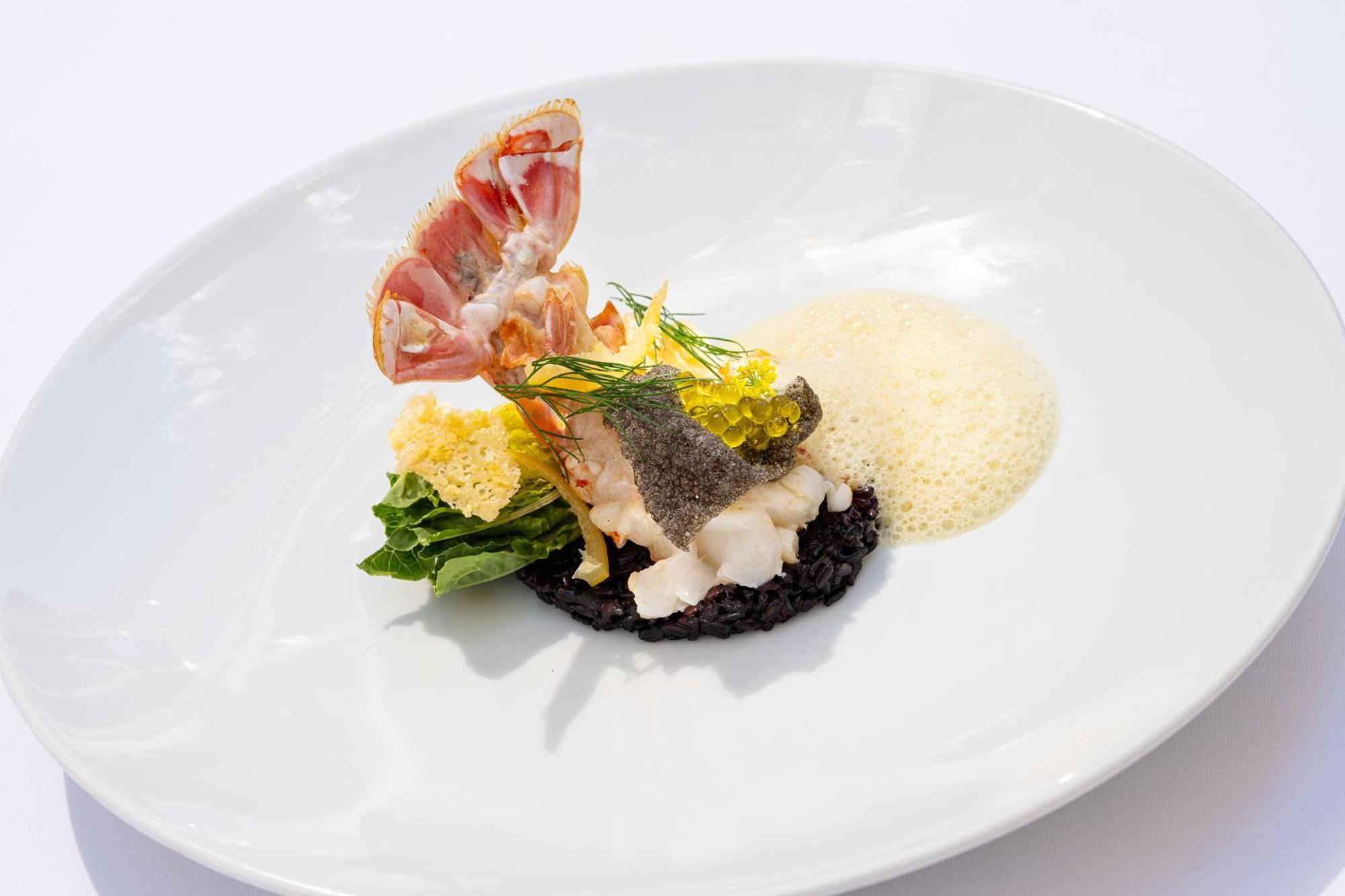 Hotel Europaeischer Hof Heidelberg, Bestes Hotel Deutschlands In Historischer Architektur Luaran gambar A modern Scottish dish of lobster and black pudding