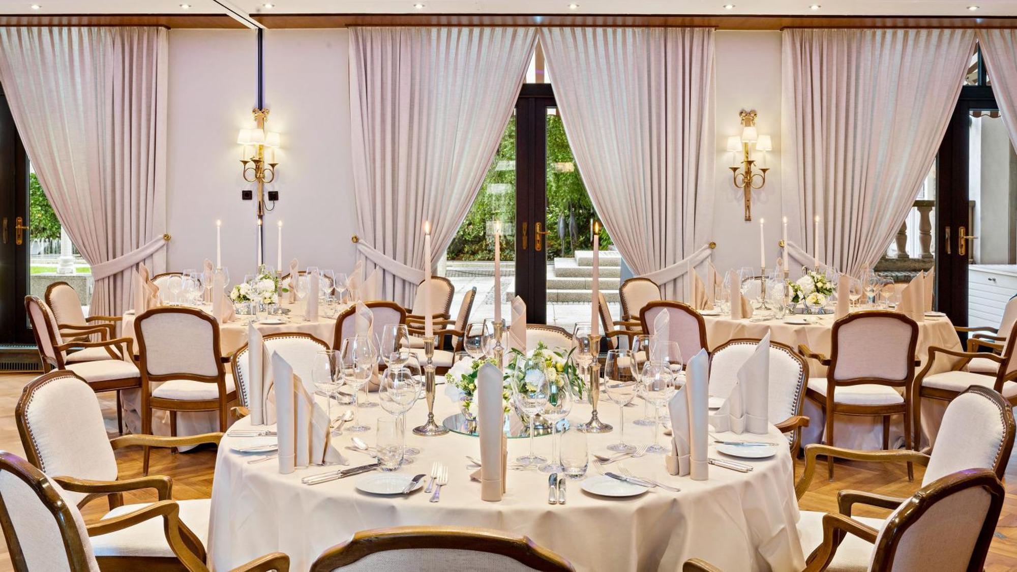 Hotel Europaeischer Hof Heidelberg, Bestes Hotel Deutschlands In Historischer Architektur Luaran gambar The ballroom at the Mandarin Oriental, Munich